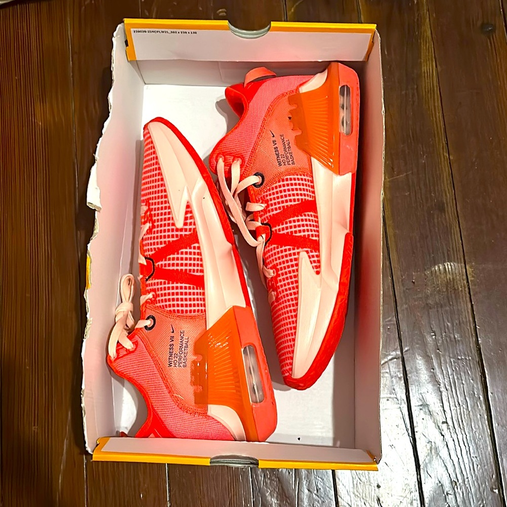 LeBron witness VII Men’s size 14